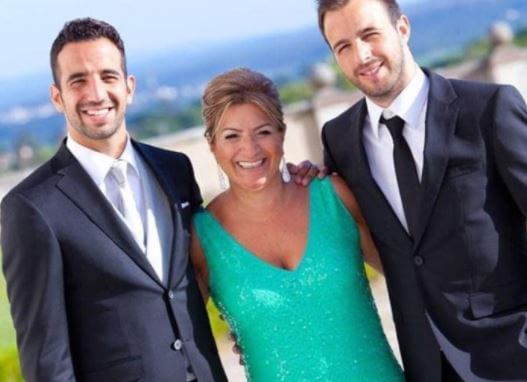 Ruben Amorim with his brother Mauro and mother Anabela.